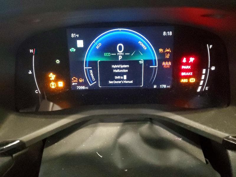 2025 TOYOTA CAMRY LE 9