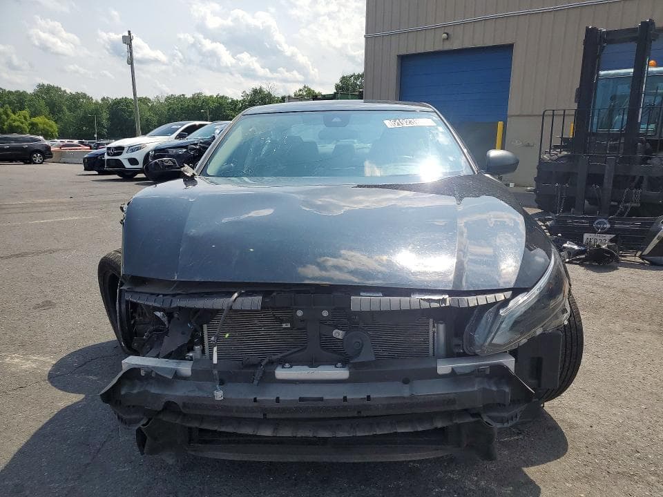 2024 NISSAN ALTIMA SV 5