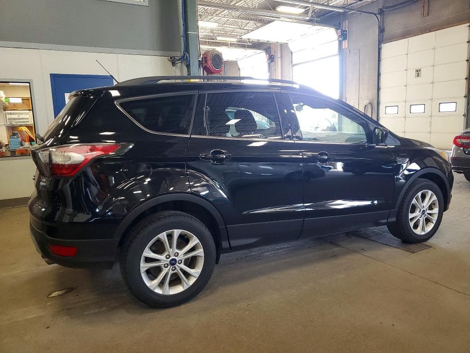 2017 FORD ESCAPE SE 3