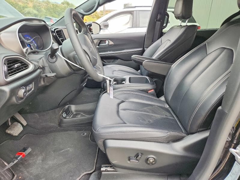 2026 CHRYSLER PACIFICA SELECT SELECT 7