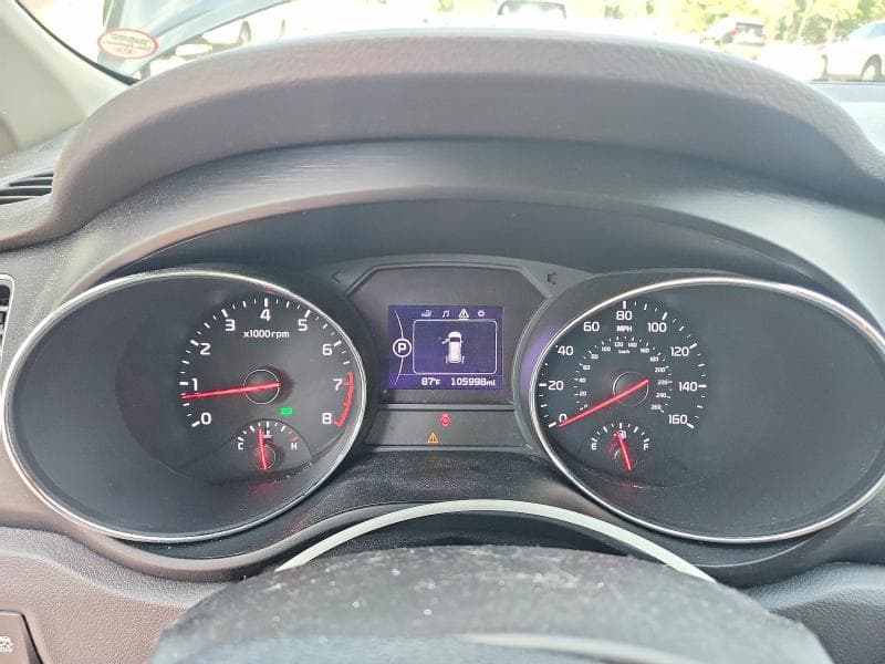 2017 KIA SEDONA LX 9