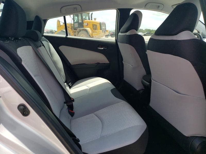 2017 TOYOTA PRIUS TWO 11
