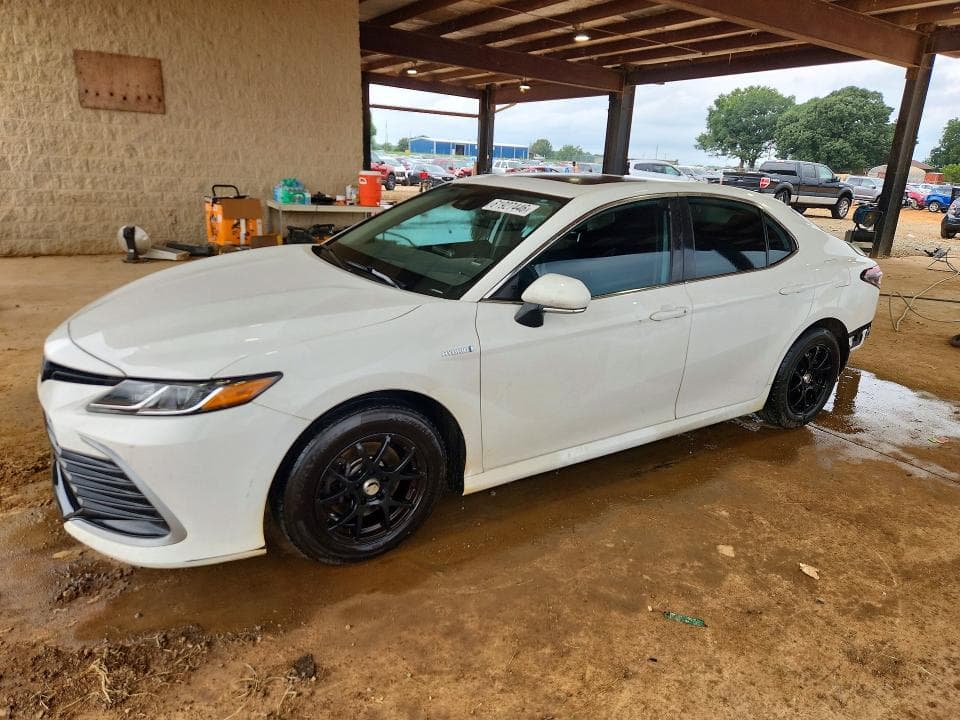 2021 TOYOTA CAMRY LE - 1