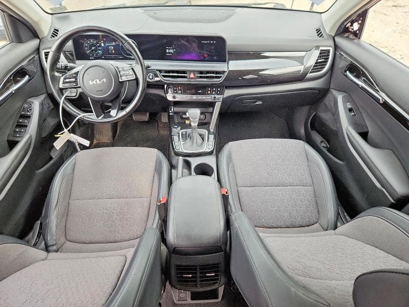 2024 KIA SELTOS S 8