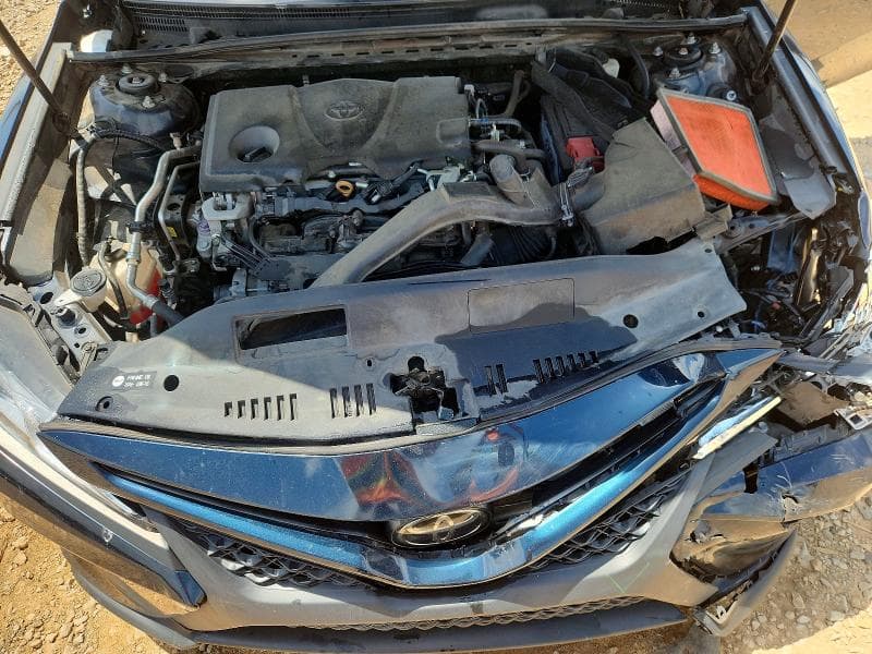 2019 TOYOTA CAMRY SE SE 11