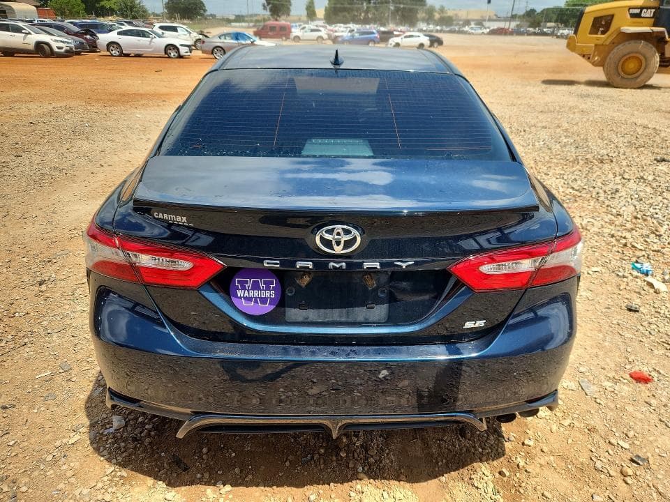 2019 TOYOTA CAMRY SE SE 6
