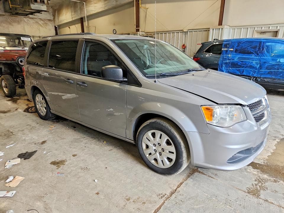 2019 DODGE GRAND CARAVAN SE 4