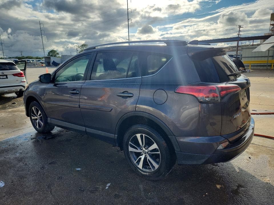 2017 TOYOTA RAV4 XLE 2