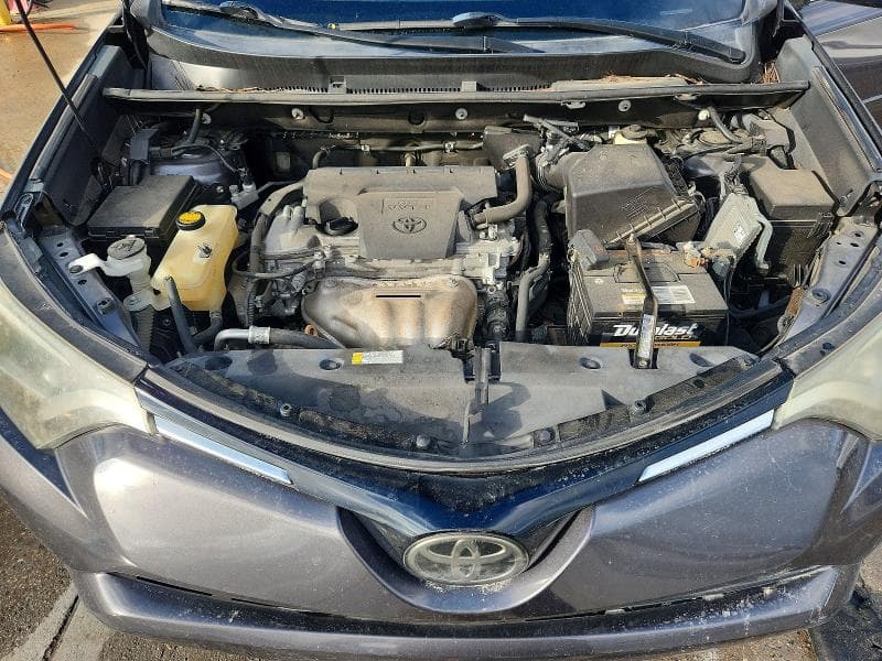 2017 TOYOTA RAV4 XLE 11