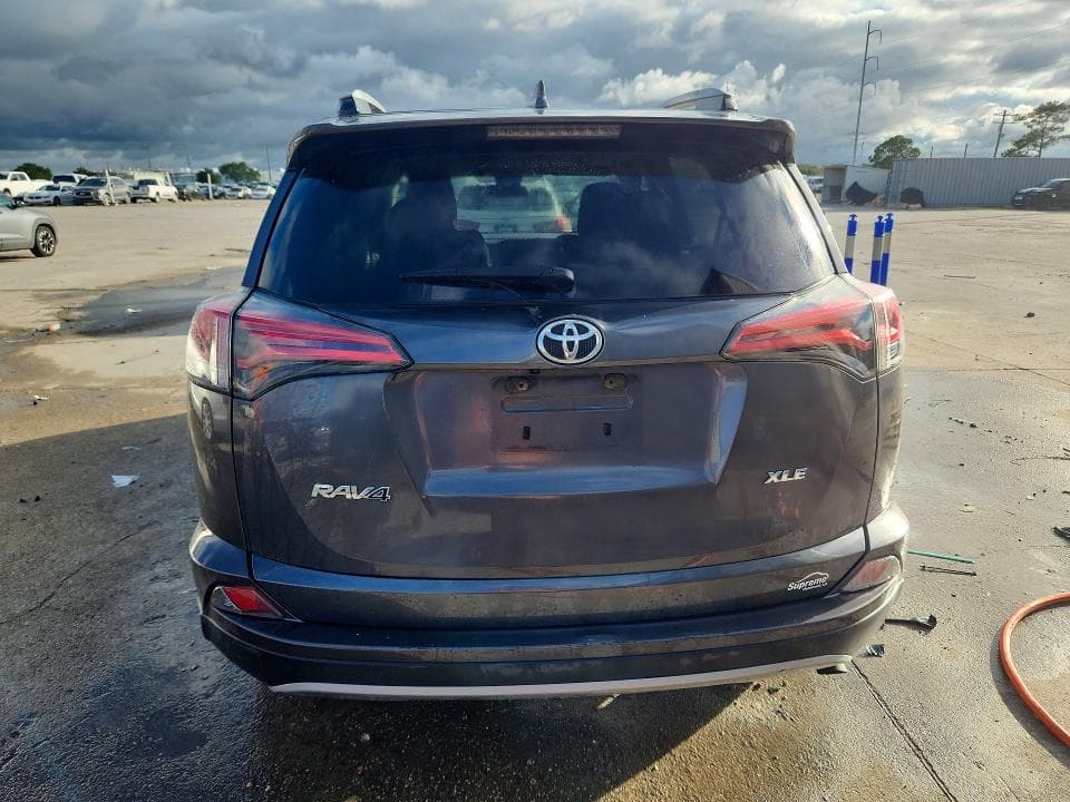 2017 TOYOTA RAV4 XLE 6