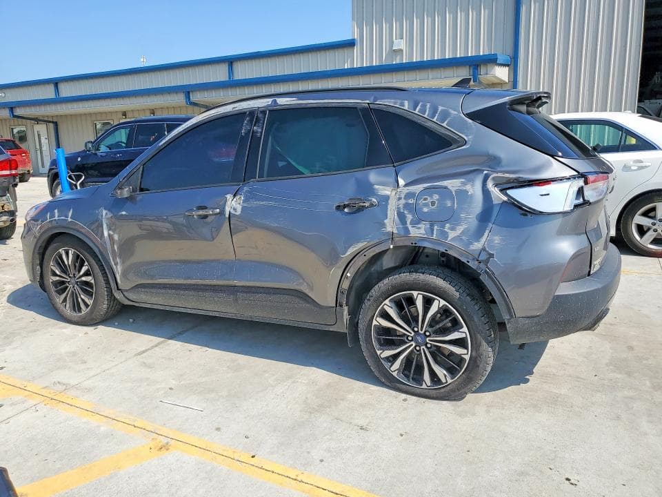 2022 FORD ESCAPE SE 2