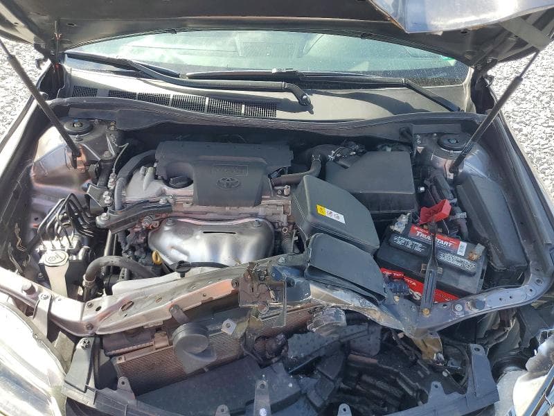 2017 TOYOTA CAMRY SE 11