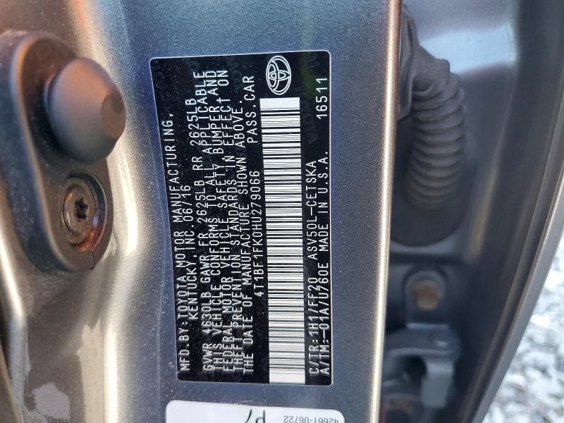 2017 TOYOTA CAMRY SE 12