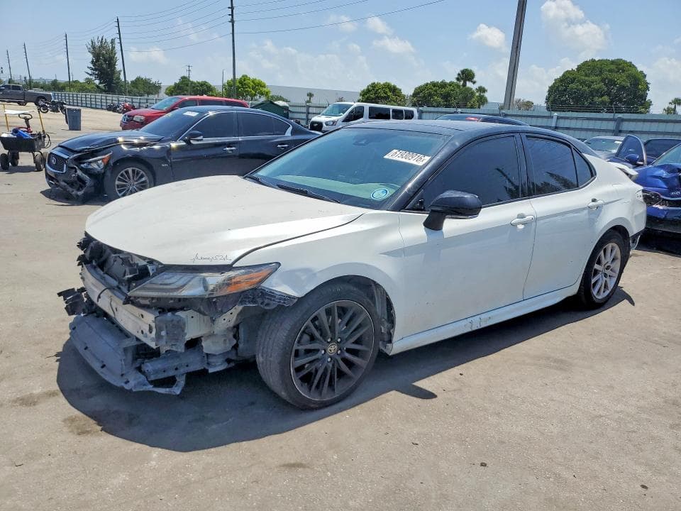 2021 TOYOTA CAMRY XSE - 1
