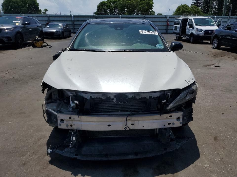 2021 TOYOTA CAMRY XSE 5