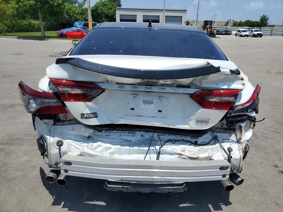 2021 TOYOTA CAMRY XSE 6