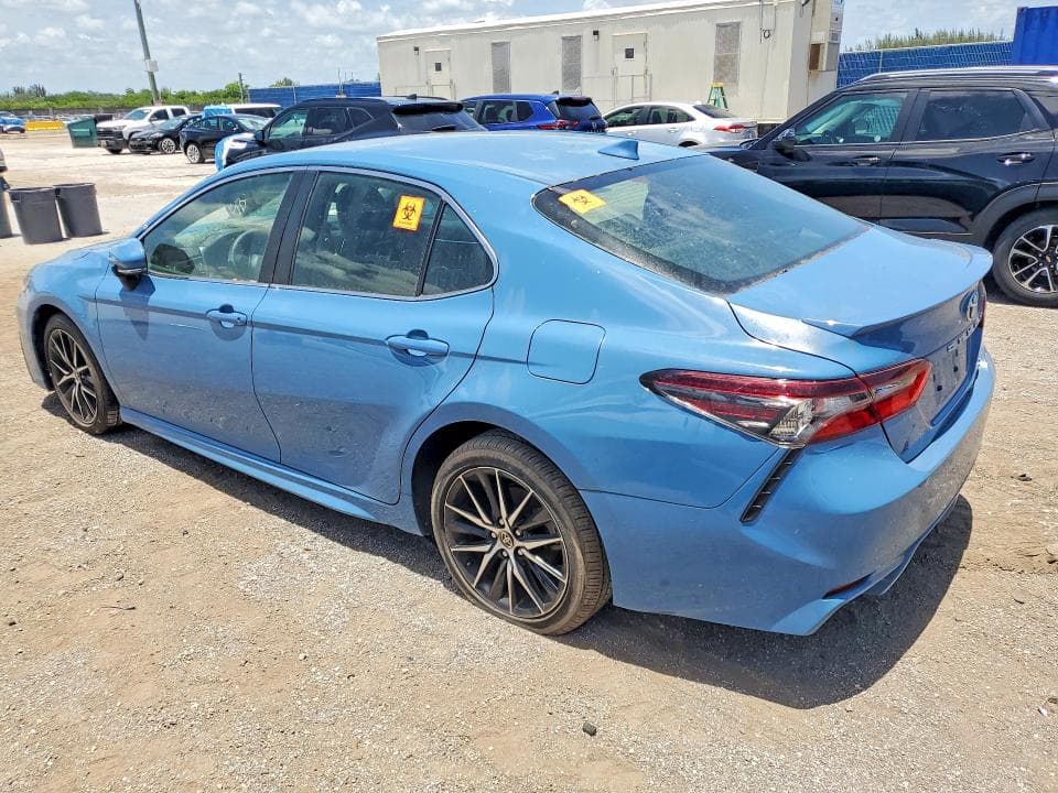 2023 TOYOTA CAMRY SE 2