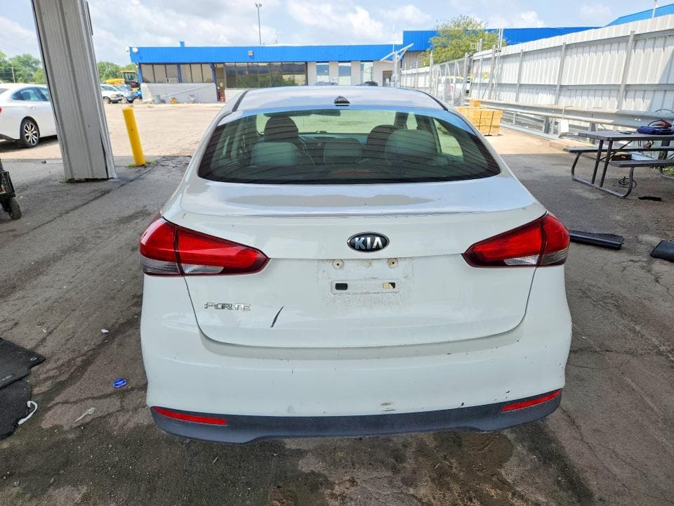 2017 KIA FORTE LX 6