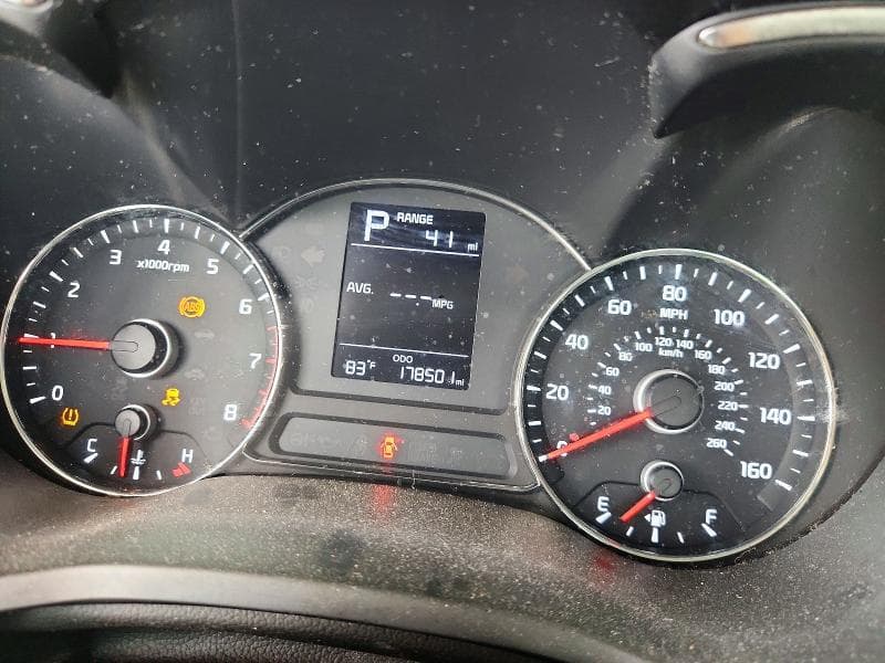 2017 KIA FORTE LX 9