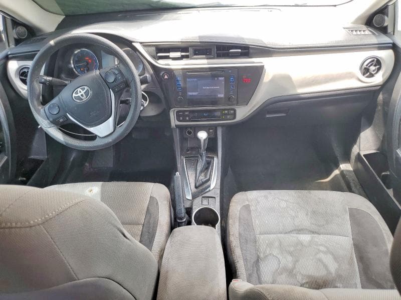 2019 TOYOTA COROLLA LE 8