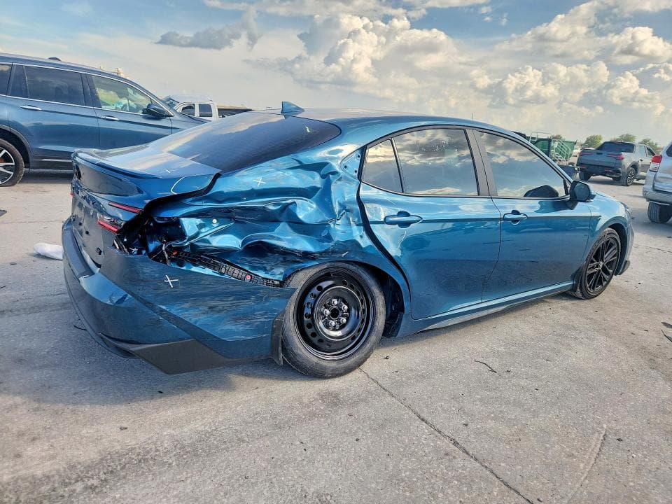 2026 TOYOTA CAMRY SE 3