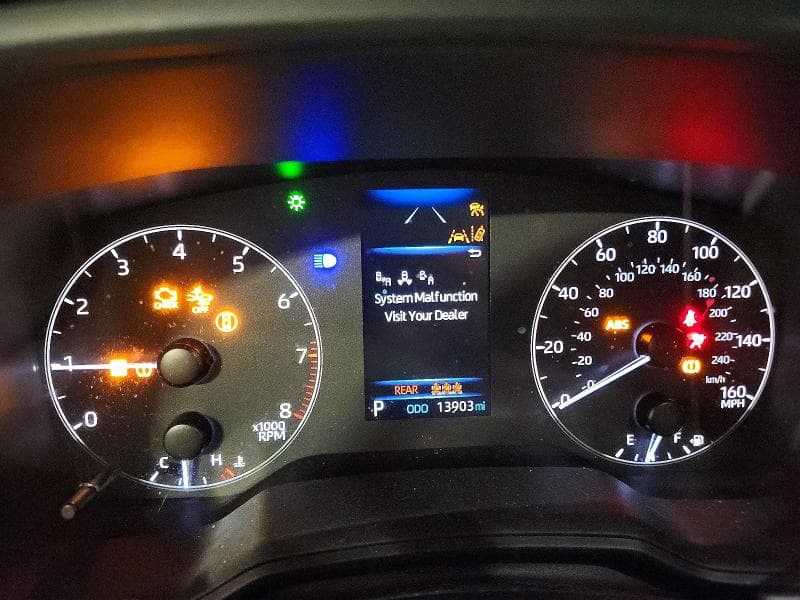 2024 TOYOTA COROLLA CROSS LE 9