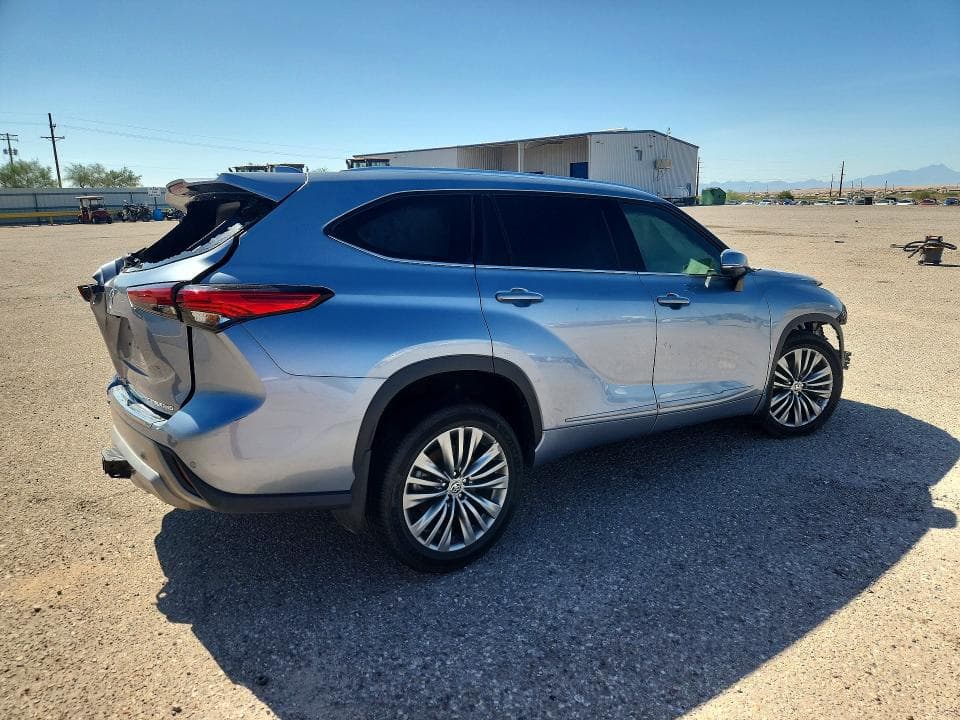2021 TOYOTA HIGHLANDER PLATINUM 3
