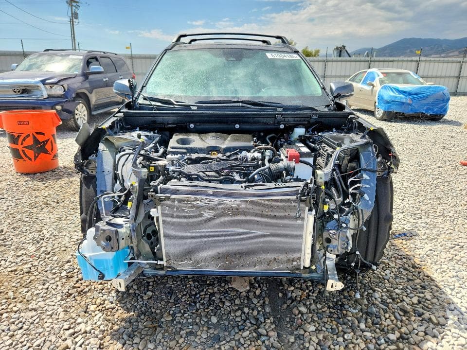 2025 TOYOTA RAV4 XLE 5