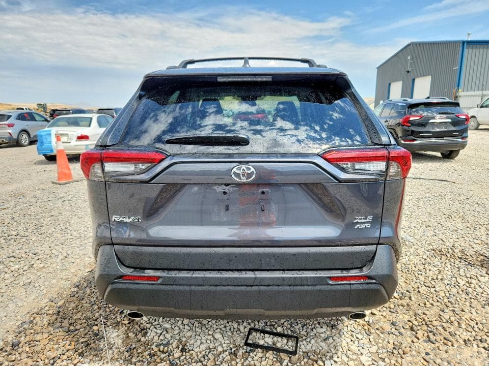 2025 TOYOTA RAV4 XLE 6