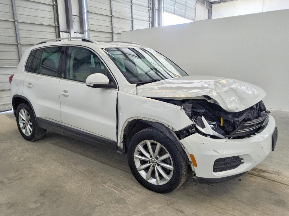 2017 VOLKSWAGEN TIGUAN 4