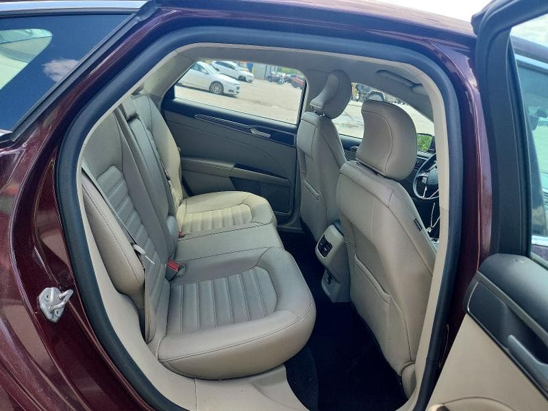 2017 FORD FUSION SE 10