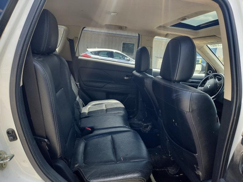 2017 MITSUBISHI OUTLANDER SE 11