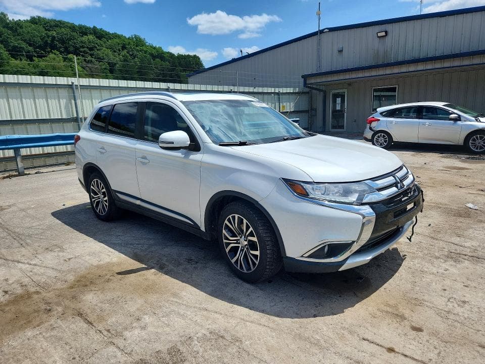 2017 MITSUBISHI OUTLANDER SE 4