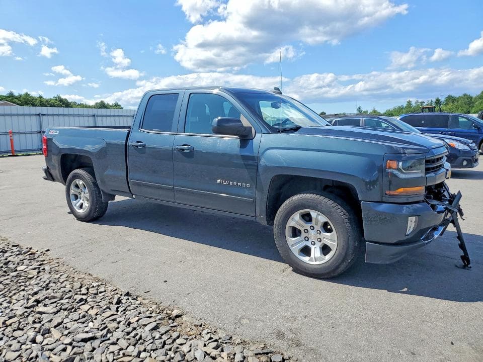 2017 CHEVROLET SILVERADO K1500 LT 4
