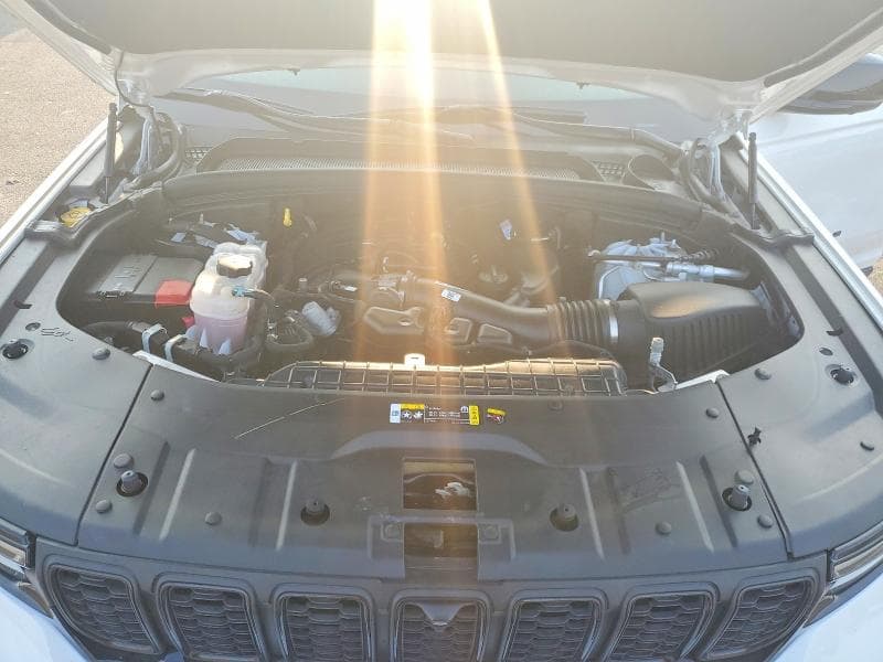 2023 JEEP GRAND CHEROKEE LIMITED 12