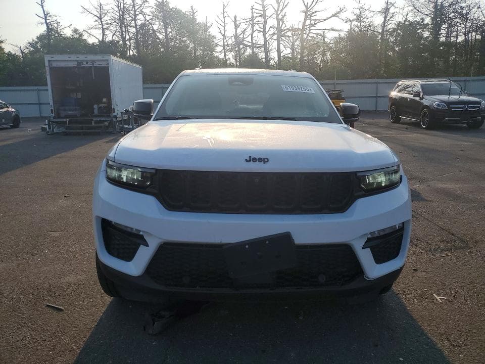 2023 JEEP GRAND CHEROKEE LIMITED 5