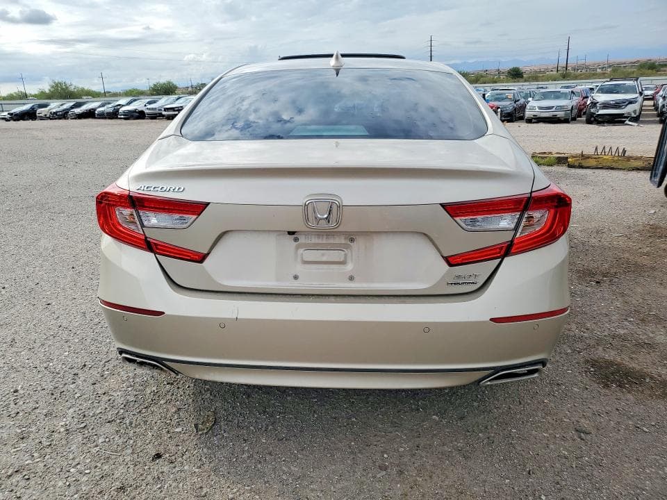 2020 HONDA ACCORD TOURING 6