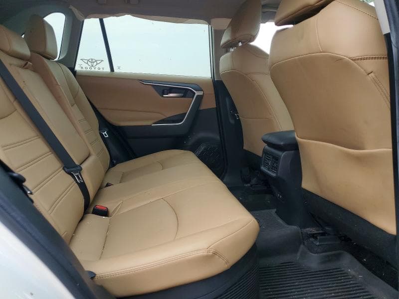 2021 TOYOTA RAV4 HYBRID XLE PREMIUM 11