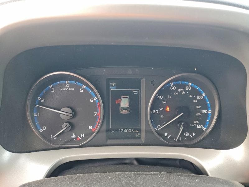 2017 TOYOTA RAV4 XLE 9