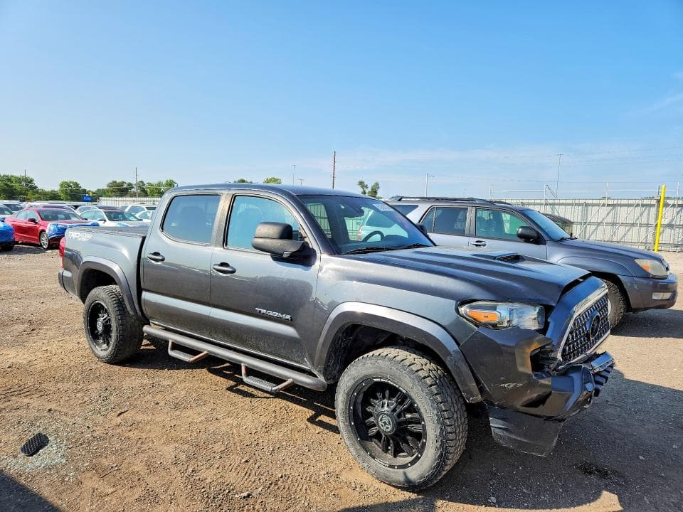 2019 TOYOTA TACOMA TRD SPORT 4