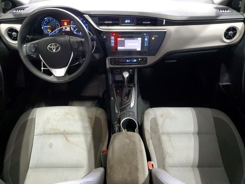 2017 TOYOTA COROLLA LE 8