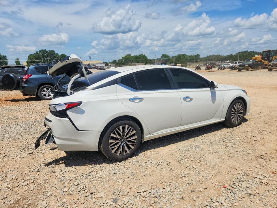 2023 NISSAN ALTIMA SV SV 3