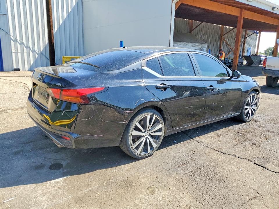 2020 NISSAN ALTIMA SR 3