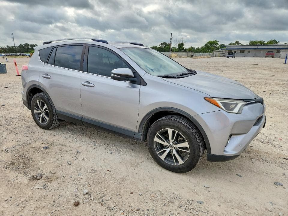2018 TOYOTA RAV4 XLE 4