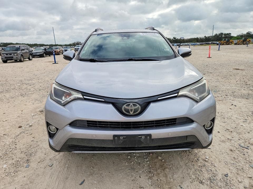 2018 TOYOTA RAV4 XLE 5