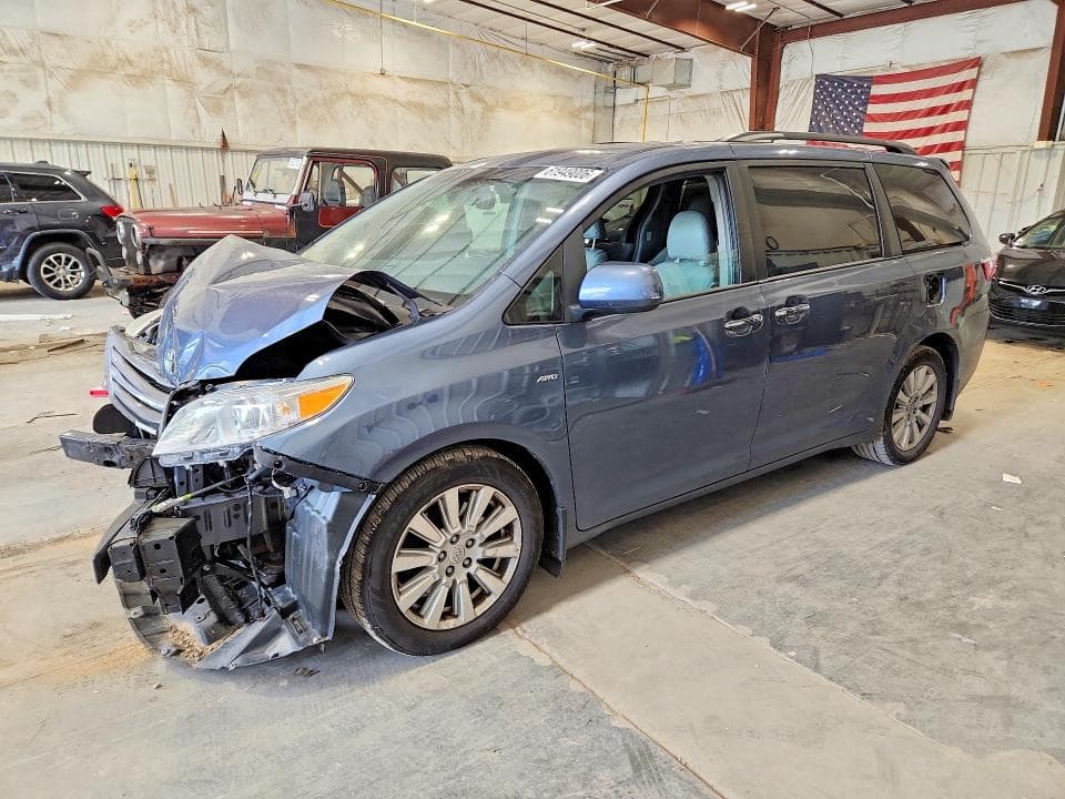 2017 TOYOTA SIENNA XLE PREMIUM 7-PASSENGER - 1