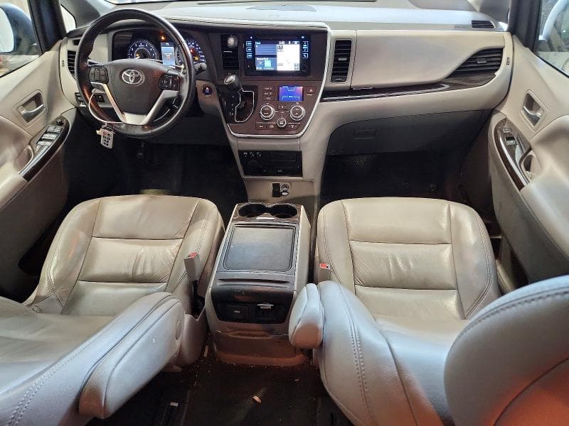 2017 TOYOTA SIENNA XLE PREMIUM 7-PASSENGER 8