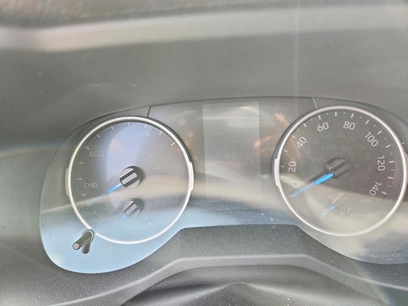 2019 TOYOTA RAV4 HYBRID XLE 9