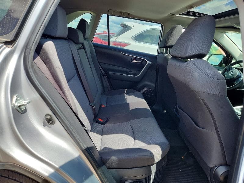 2019 TOYOTA RAV4 HYBRID XLE 10