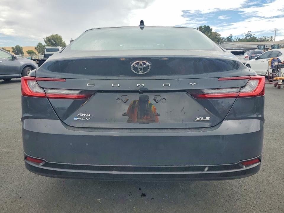 2025 TOYOTA CAMRY XLE 6